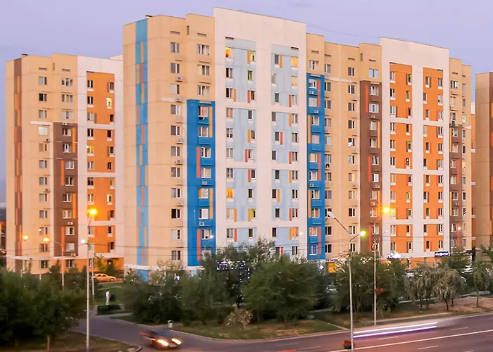 Уютная Квартира Напротив Спорткомплекса Алматы Арена, 51-24