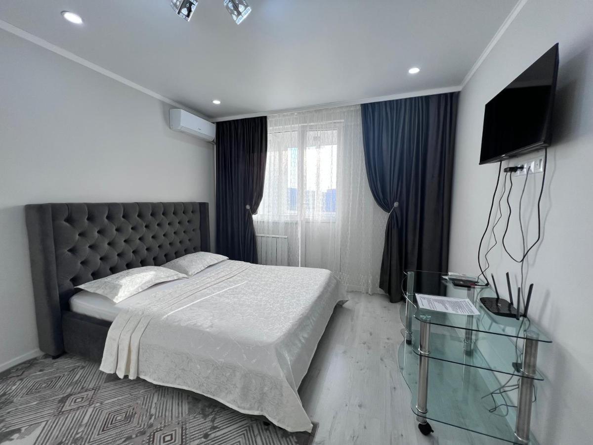 Apartment уютная напротив спорткомплекса арена, 51-24 Almaty