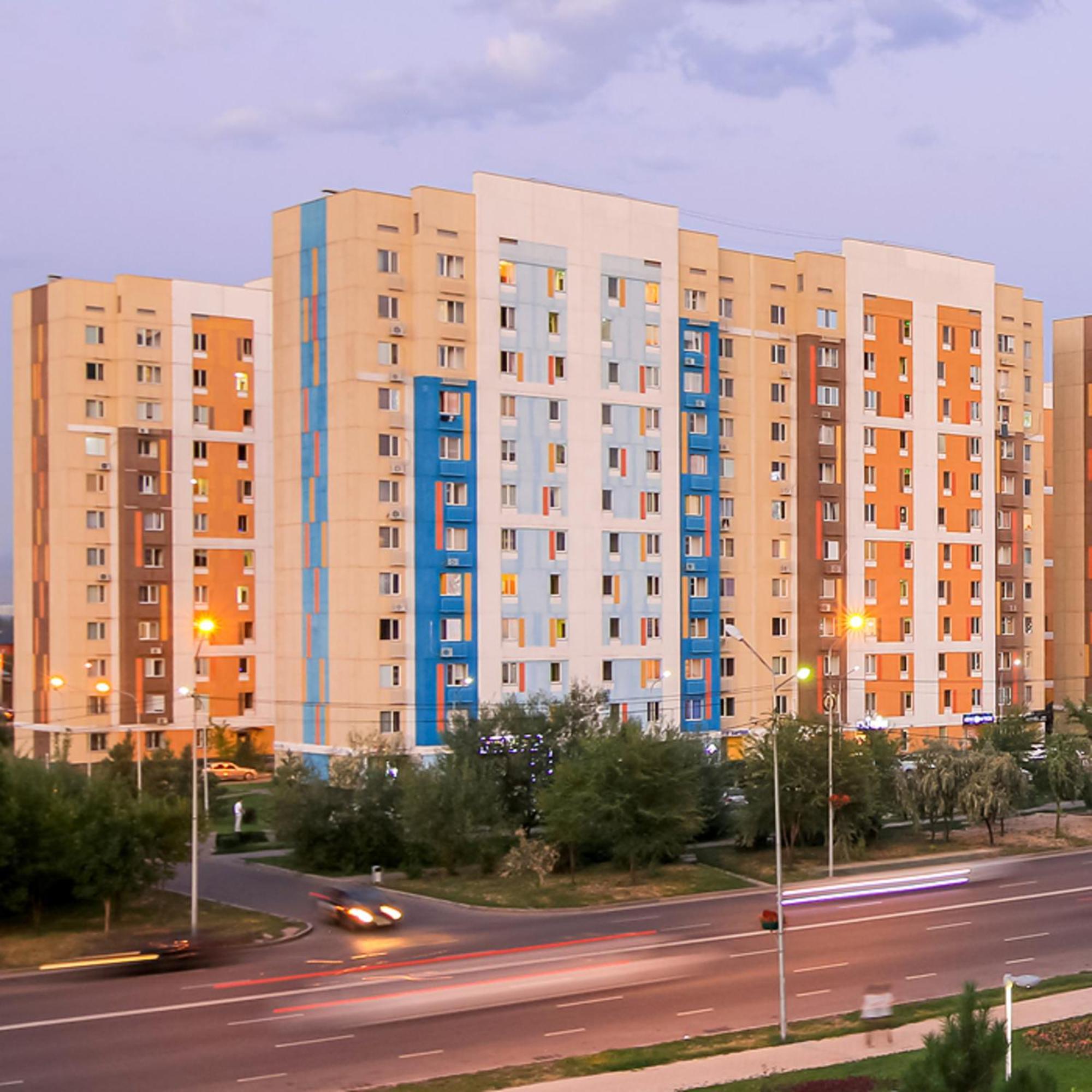 уютная напротив спорткомплекса арена, 51-24